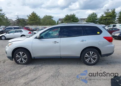 2017 Nissan Pathfinder Sv z USA, uszkodzony, nr VIN 5N1DR2MM2HC651491